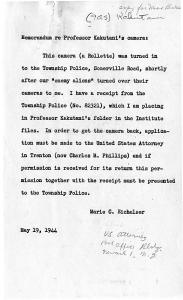 A memo from the Institute archives explaining the process of reclaiming a camera seized during World War II from Shizuo Kakutani, Member in the School of Mathematics from 1940–42.