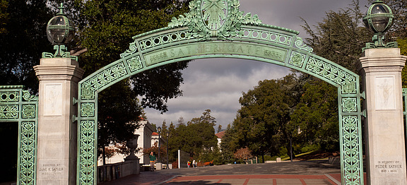 Berkeley_University_Sather_Gate.jpg