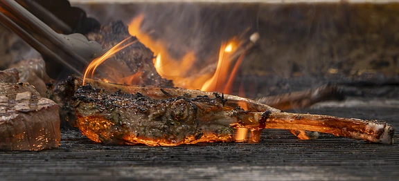 Grill Red Meat Flames