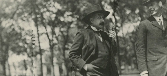 Veblen Einstein walking crop