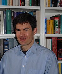 Thomas Jasper Ahnert headshot