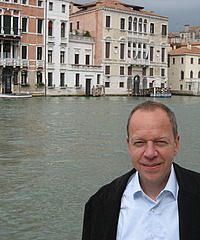 Anton Bierl headshot