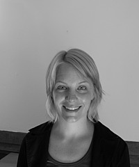 Tanya E. Erzen headshot