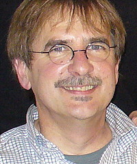 Raymond De Vries headshot