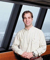 Christopher Tully headshot