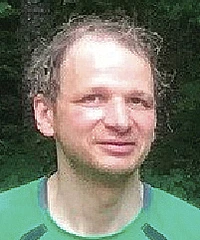 Aleksey Zinger headshot