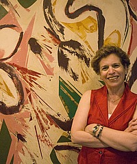 Ellen Landau headshot