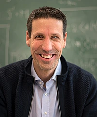 László Székelyhidi headshot