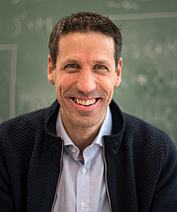 László Székelyhidi headshot