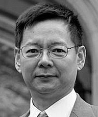 Yonglin Jiang headshot