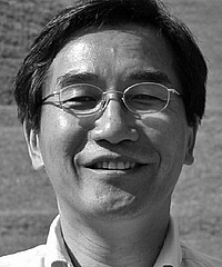 Juhyung Rhi headshot