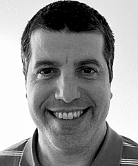 Manor Mendel headshot