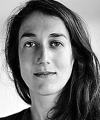 Caroline D Thomas headshot