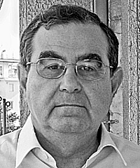 Emmanuel Voutiras headshot