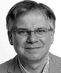 Stefan Esders headshot