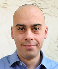 Guy Gur-Ari headshot