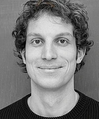 Florian Loebbert headshot