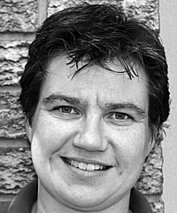 Suzannah Clark headshot