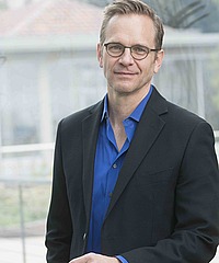 Kinch Hoekstra headshot