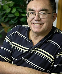 Geoffrey Fox headshot