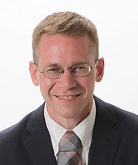 Robert Daniel Hough headshot