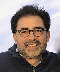 Tom Papademetriou headshot