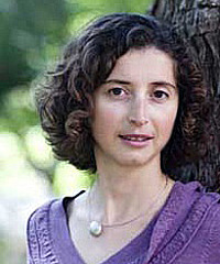 Mirela Ciperiani headshot