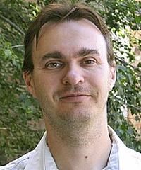 Dmitri Anatoljevich Uzdensky headshot