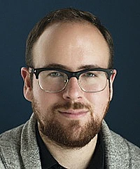 Roland Betancourt headshot