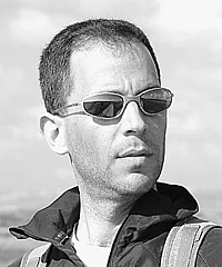 Oren Bergman headshot