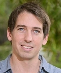 Ronen Eldan headshot