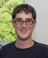 Simon Knapen headshot