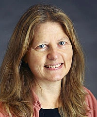 Celia Applegate headshot