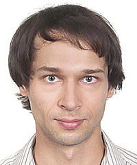 Adam Izdebski headshot