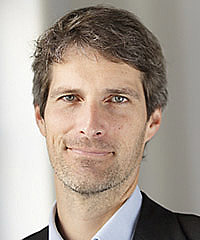 Jörg Henning Peltzer headshot