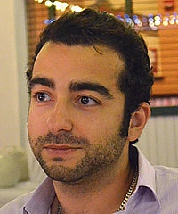 Mehdi Shadmehr headshot