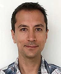 Romyar Sharifi headshot
