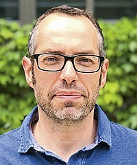 Andre Neves headshot