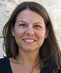 Nükhet Varlik headshot