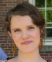 Anna Laqua headshot