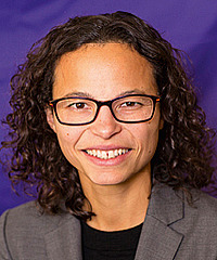 Chloe Thurston headshot