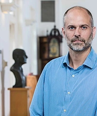 Justin Stearns headshot