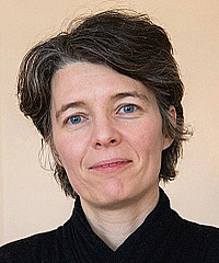 Virag Molnar headshot