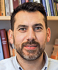 Oscar Sosa López headshot