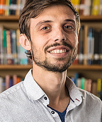 Angelo Esposito headshot