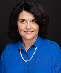 Ana Lucia Araujo headshot