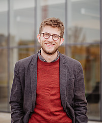 Nathaniel Barrett Jones headshot