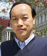 Feng Li headshot