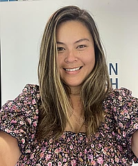 Laura Cladek headshot