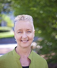 Lynne Huffer headshot